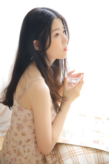 被全村人惦记的校花雯雯